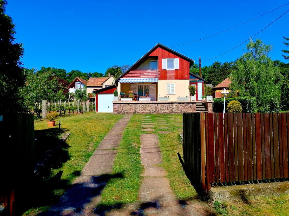Villa Felicia Balatonszepezd Eksteriør billede